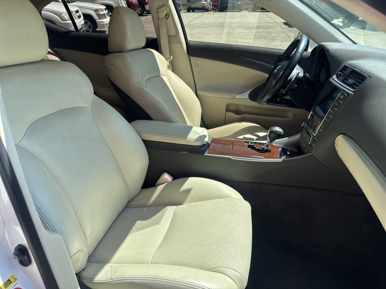 Used 2011 Lexus IS 250 w/ Premium Pkg Value Edition RWD image 15