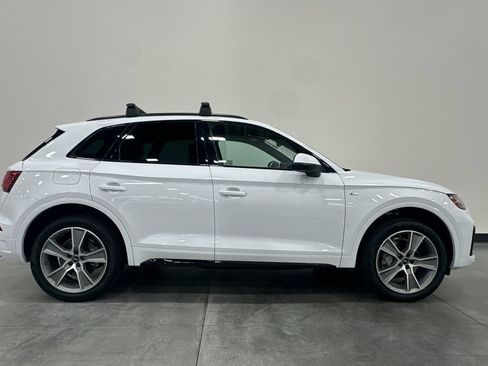 Used 2025 Audi Q5 2.0T Premium w/ Convenience Plus Package AWD/4WD image 3