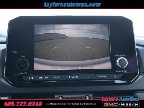 Used 2024 Nissan Pathfinder S image 15