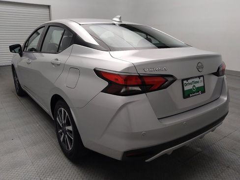 Used 2025 Nissan Versa SV FWD image 5