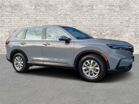 Used 2023 Honda CR-V LX image 1