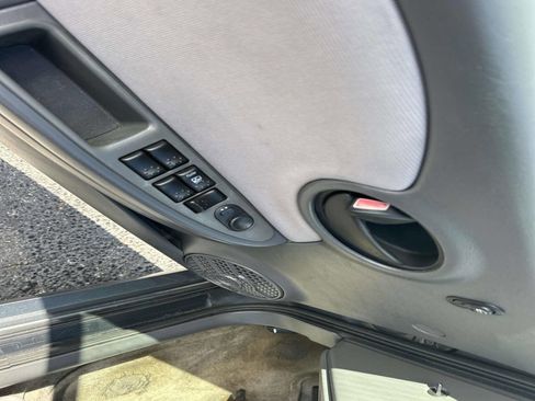 Used 2004 Saturn ION Level 2 w/ Power Pkg image 10