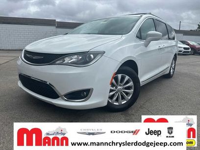 Used 2017 Chrysler Pacifica Touring-L