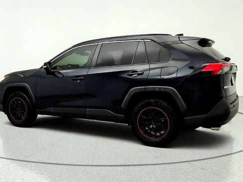 Used 2019 Toyota RAV4 XLE AWD/4WD image 7