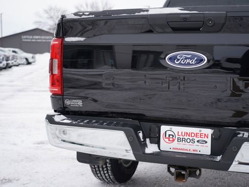 Used 2022 Ford F150 XLT w/ Trailer Tow Package image 12