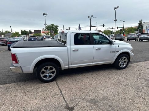 Used 2017 RAM 1500 Laramie w/ Convenience Group AWD/4WD image 9