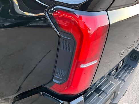 Used 2024 Toyota Tacoma TRD Off-Road image 28