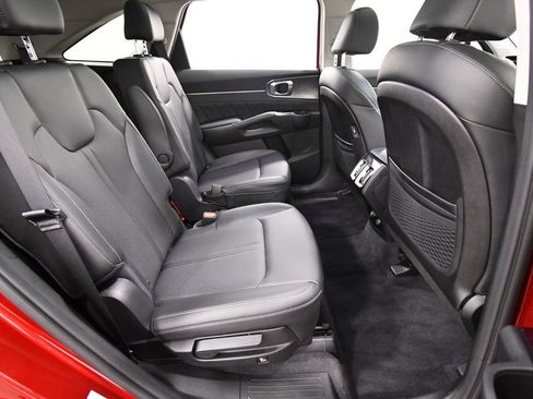 Certified 2023 Kia Sorento SX AWD/4WD image 18