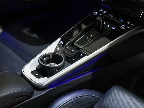 Used 2022 Porsche 911 Turbo S image 24