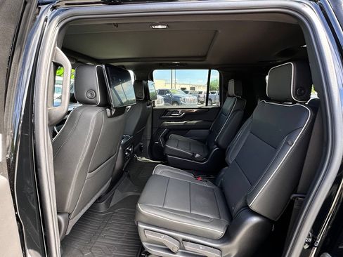 New 2026 GMC Yukon XL Elevation w/ Elevation Premium Package AWD/4WD image 21