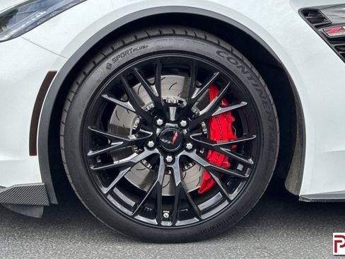 Used 2019 Chevrolet Corvette Z06 RWD image 31