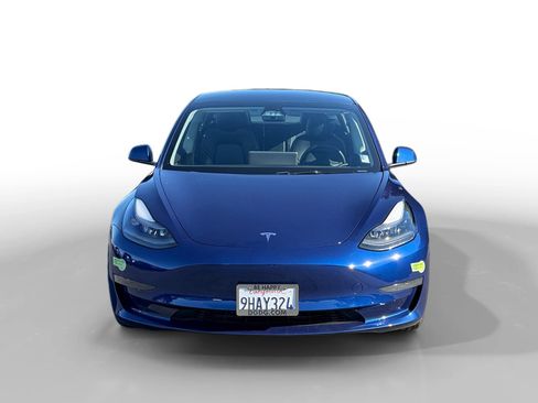 Used 2023 Tesla Model 3 Standard Range image 8