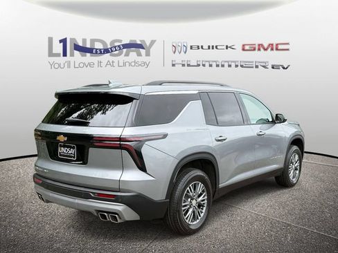 Certified 2025 Chevrolet Traverse LT AWD/4WD image 3