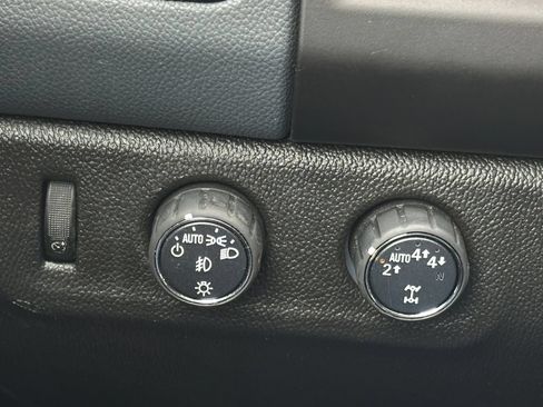Used 2019 Chevrolet Colorado Z71 AWD/4WD image 22