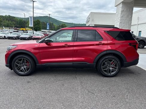 New 2026 Ford Explorer ST-Line w/ ST-Line Street Pack AWD/4WD image 23