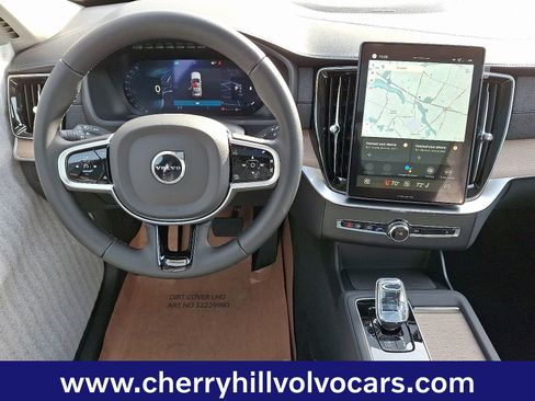 New 2026 Volvo XC90 B6 Plus w/ Protection Package Premier image 8