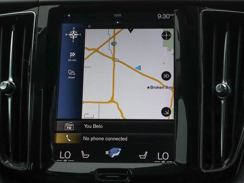 Used 2019 Volvo XC60 T5 Momentum w/ Multimedia Package image 24