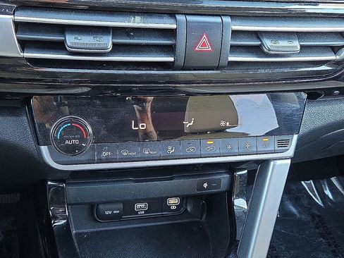 Used 2022 Kia Seltos EX image 29