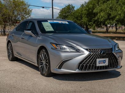 Used 2022 Lexus ES 350 w/ Premium Package