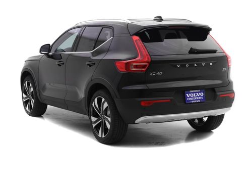 New 2025 Volvo XC40 B5 Ultra w/ Protection Package Premier image 5