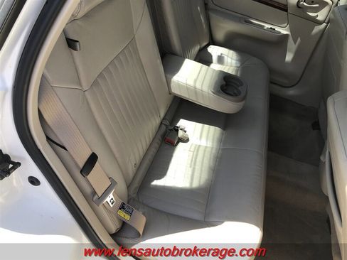Used 2002 Chevrolet Impala LS w/ Preferred Equipment Group FWD image 20