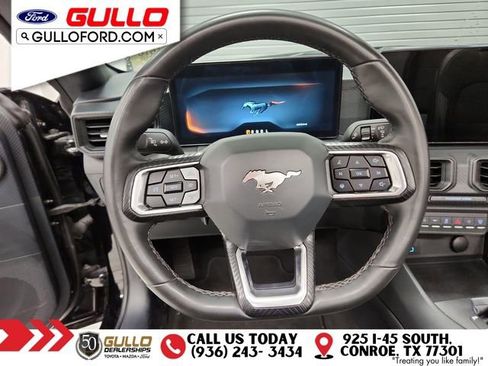 Used 2024 Ford Mustang Convertible image 12