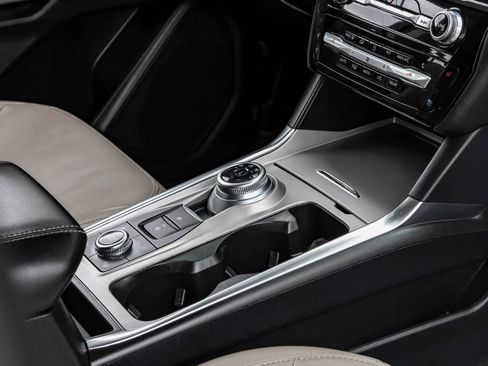 Used 2021 Ford Explorer Limited w/ Equipment Group 301A image 23