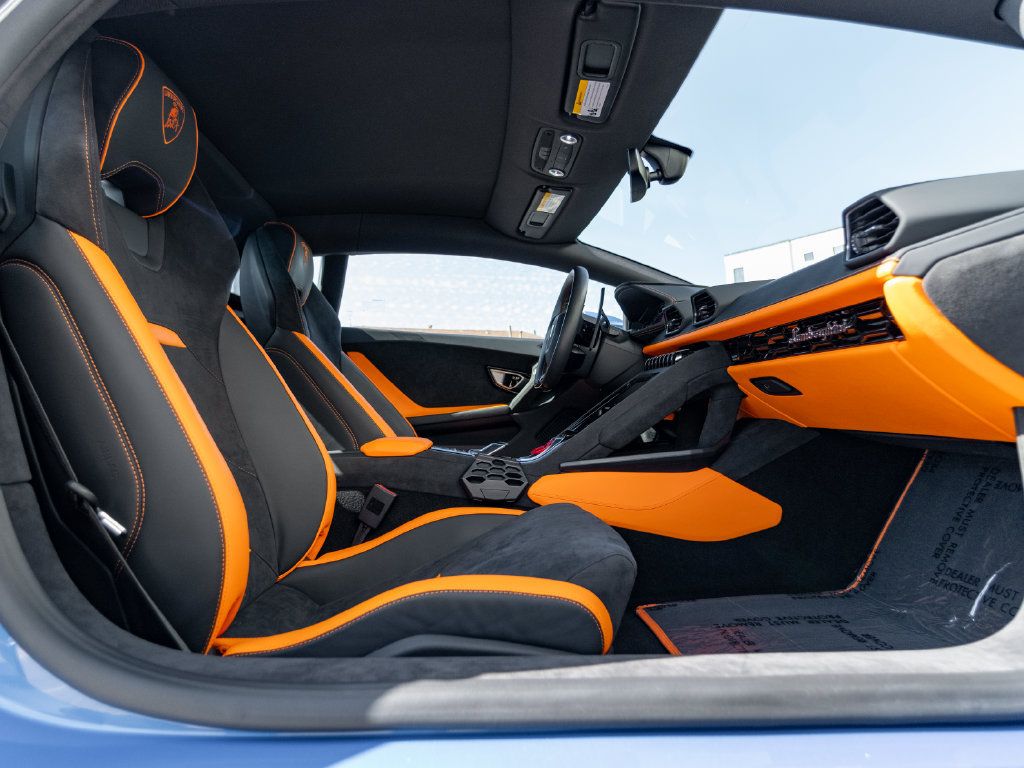 Used 2023 Lamborghini Huracan Tecnica RWD image 8