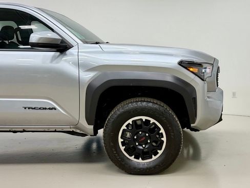 Used 2025 Toyota Tacoma TRD Off-Road image 5