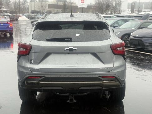 Used 2024 Chevrolet Trax ACTIV w/ Driver Confidence Package image 6