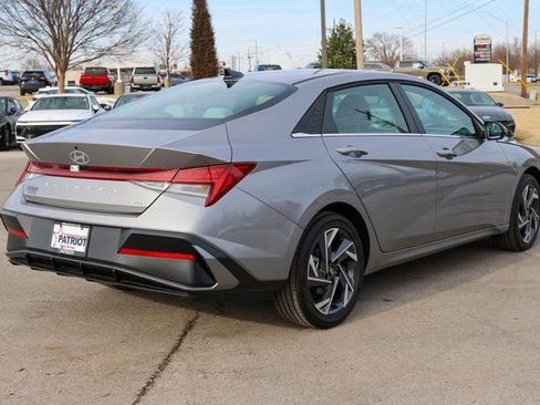 New 2026 Hyundai Elantra Limited image 3