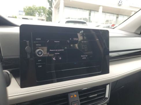 Certified 2025 Volkswagen Taos S FWD image 19