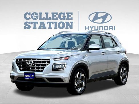 Used 2024 Hyundai Venue SEL FWD image 6