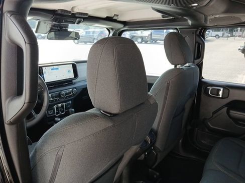 Used 2024 Jeep Wrangler Unlimited Sport AWD/4WD image 14