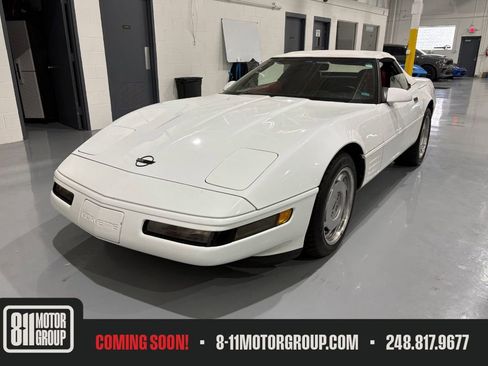 Used 1991 Chevrolet Corvette Convertible RWD image 1