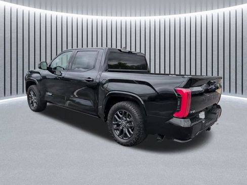 Used 2022 Toyota Tundra Platinum w/ Advanced Package AWD/4WD image 7