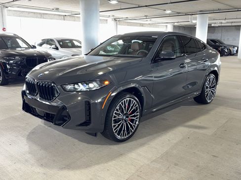 New 2026 BMW X6 xDrive40i w/ Executive Package image 3