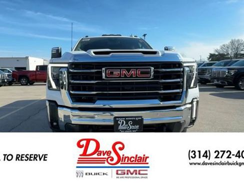 New 2026 GMC Sierra 3500 SLT w/ SLT Premium Package AWD/4WD image 3