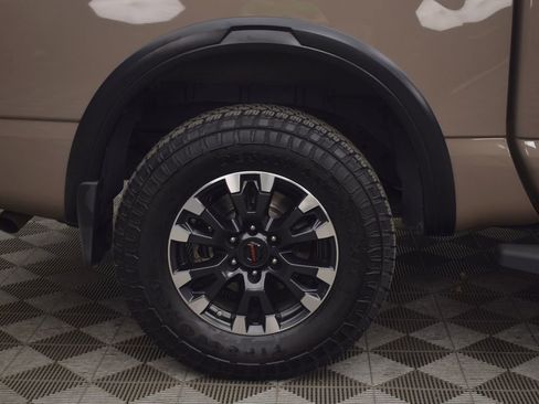 Used 2020 Nissan Titan PRO-4X w/ Pro-4x Convenience Package image 34