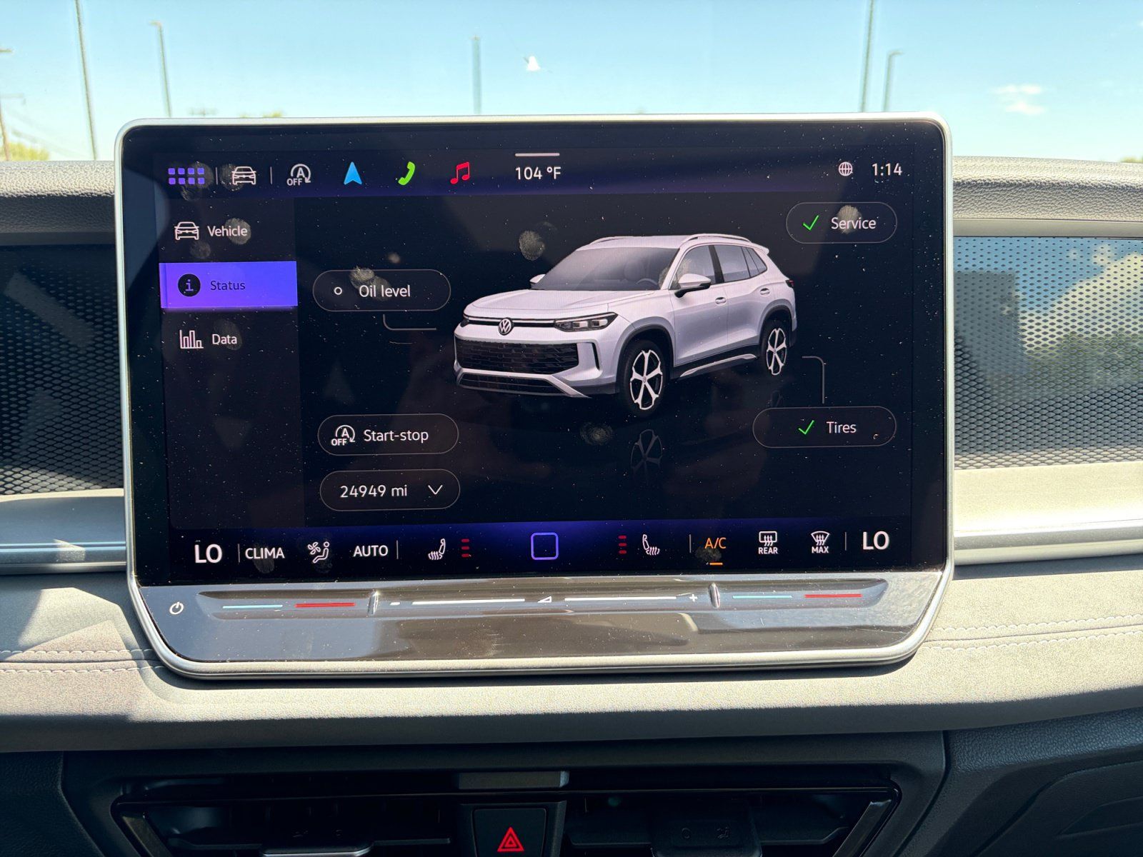 Certified 2025 Volkswagen Tiguan SE w/ Panoramic Sunroof Package AWD/4WD image 12