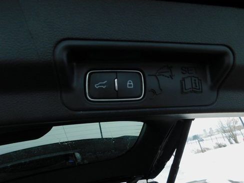 Used 2025 Ford Explorer ST-Line image 13