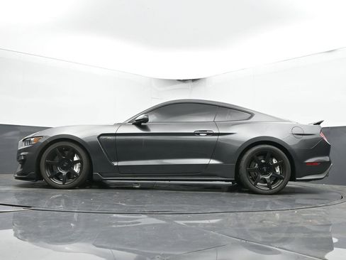 Used 2017 Ford Mustang Shelby GT350 image 45