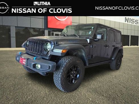 Used 2024 Jeep Wrangler Unlimited AWD/4WD image 1