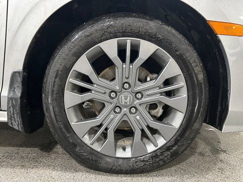 Certified 2026 Honda Odyssey Touring image 11