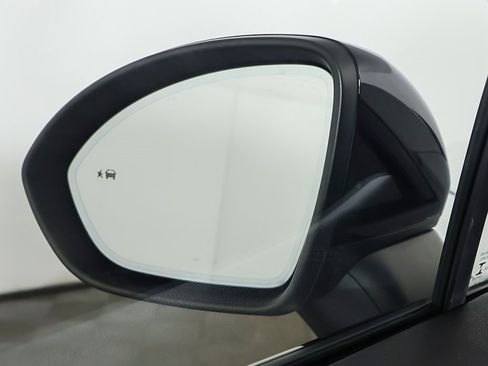 Used 2022 Buick Envision Essence w/ Sport Touring Package image 34