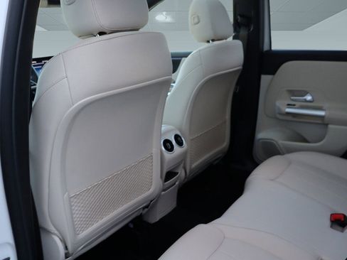 Used 2025 Mercedes-Benz GLA 250 image 23