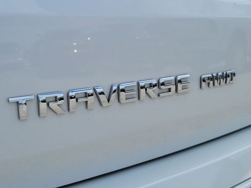 Used 2023 Chevrolet Traverse High Country AWD/4WD image 11
