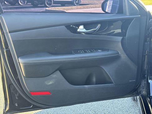 Used 2023 Kia Forte GT-Line w/ GT-Line Premium Package image 14