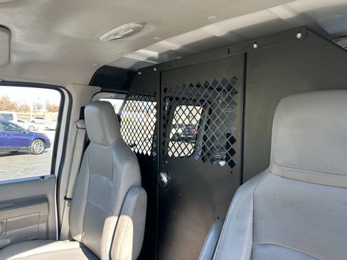 Used 2010 Ford E-150 and Econoline 150 image 18