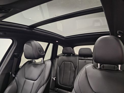 Used 2024 BMW X3 xDrive30i image 10